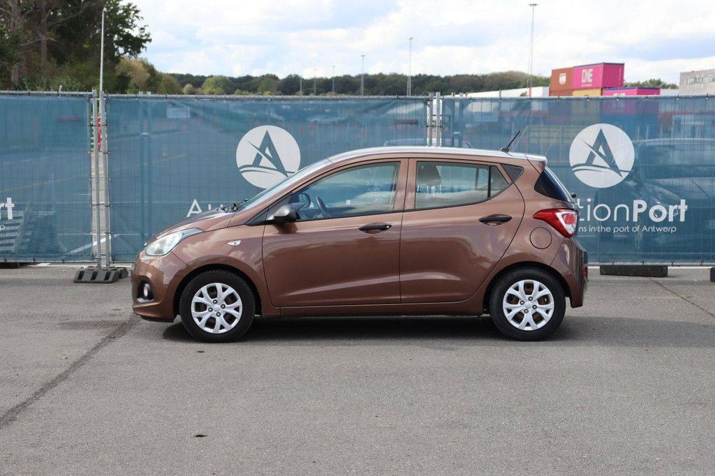 Hyundai i10 Petrol 66hp Passenger Car 2016
