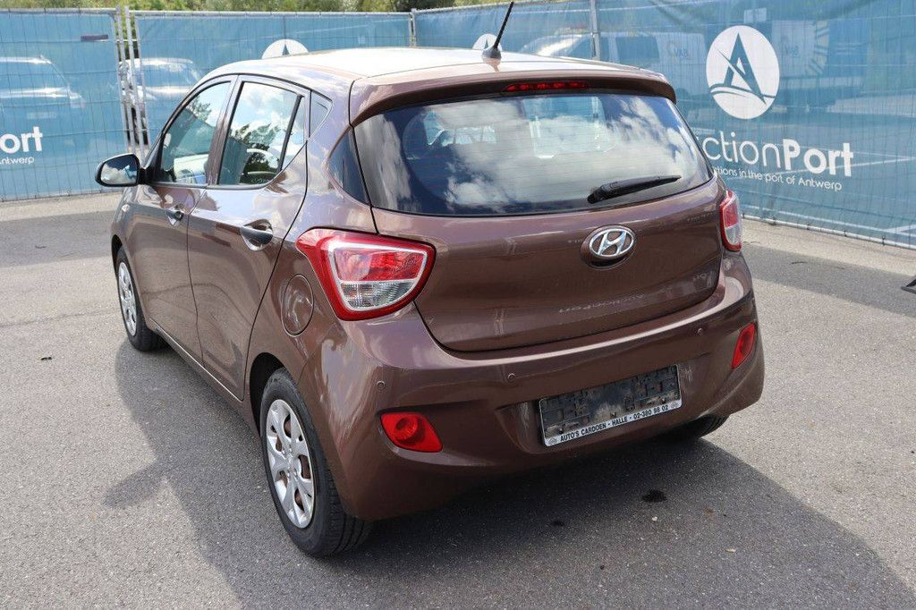 Hyundai i10 Petrol 66hp Passenger Car 2016