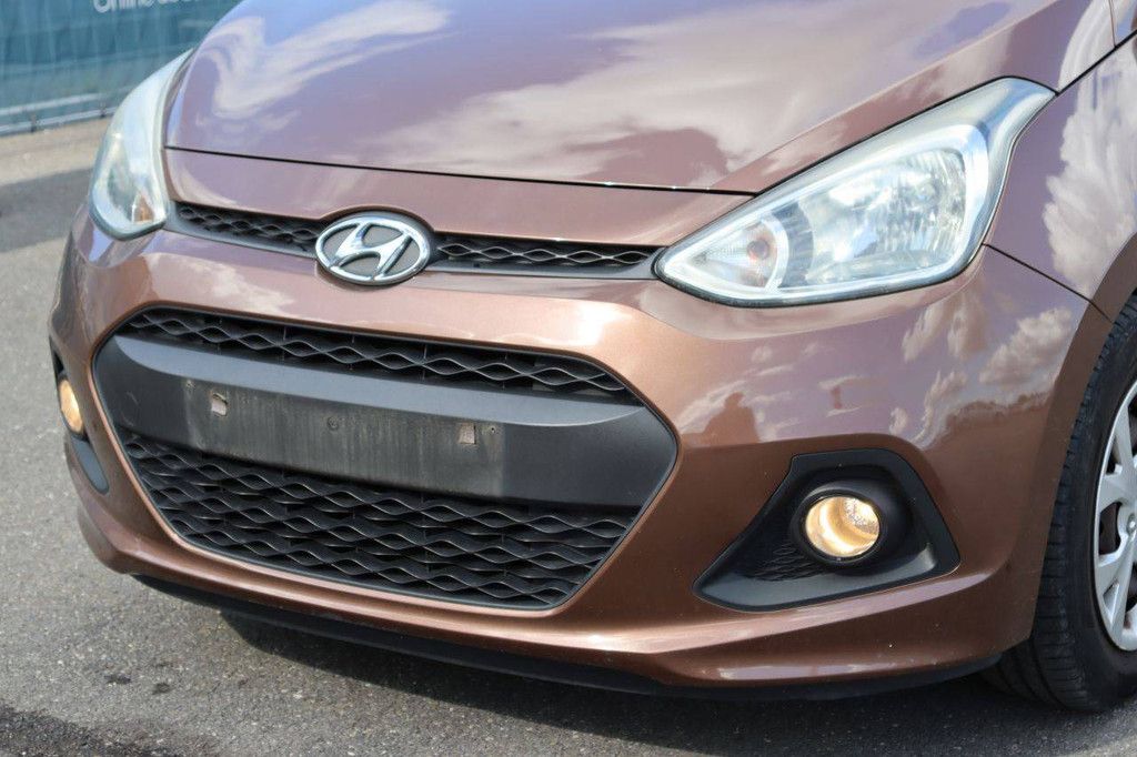 Hyundai i10 Petrol 66hp Passenger Car 2016