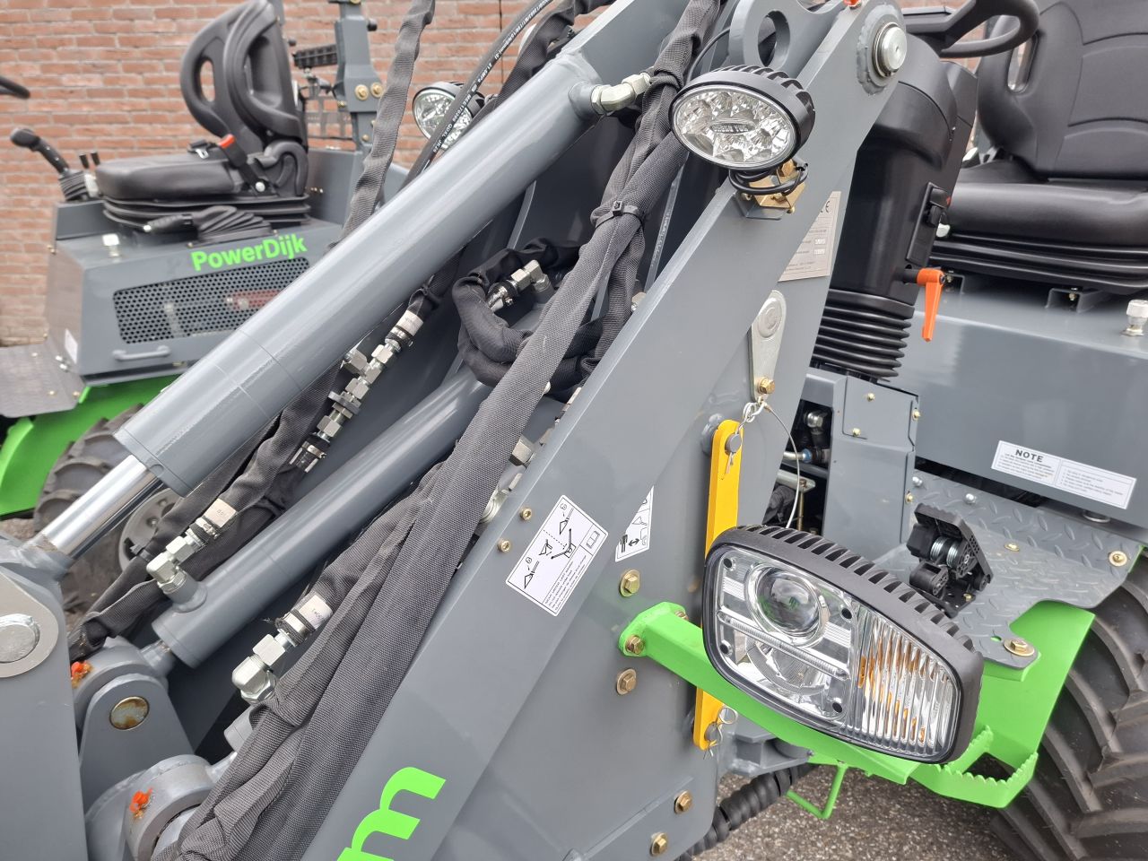Nieuwe L1460 WCM minishovel Shovels Shovel