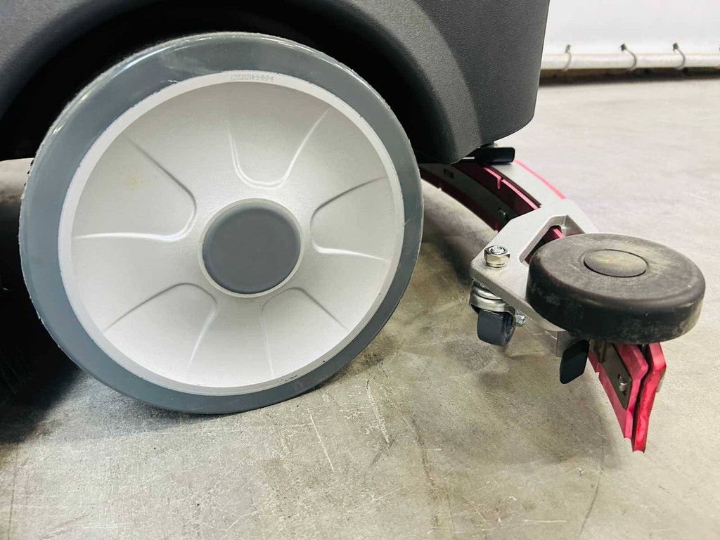 Kehrmaschine Noblelift NR810 Neu