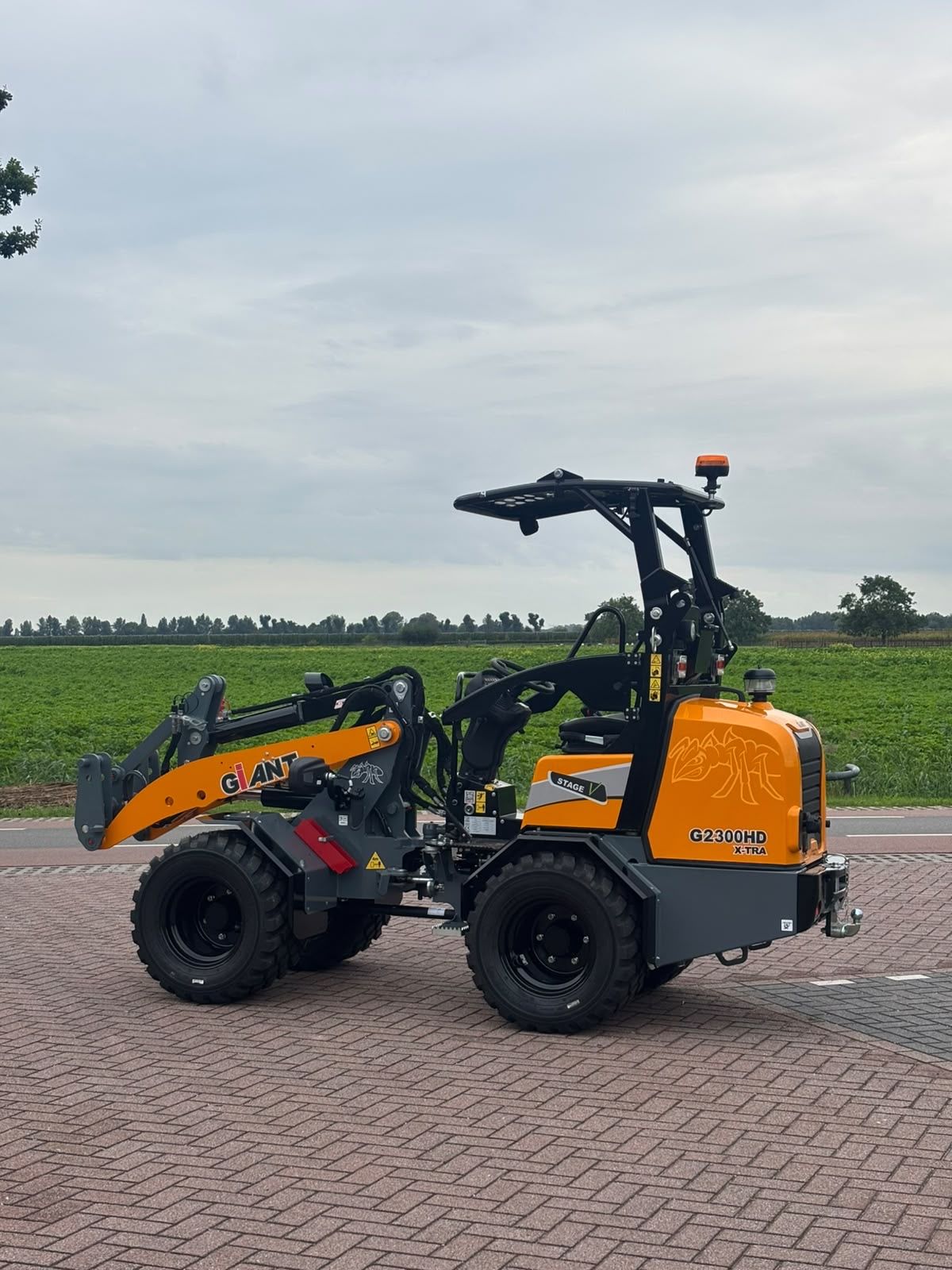 GIANT G2300 extra 2026 – ZEER COMPLEET UITGEVOERD