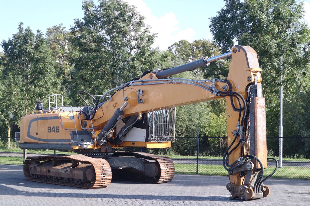 Liebherr R946 LC | STRAIGHT BOOM | TILT CAB | LIKUFIX