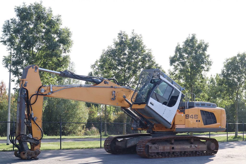 Liebherr R946 LC | STRAIGHT BOOM | TILT CAB | LIKUFIX
