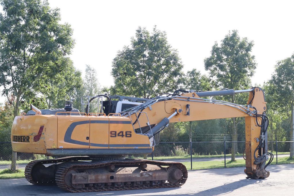 Liebherr R946 LC | STRAIGHT BOOM | TILT CAB | LIKUFIX