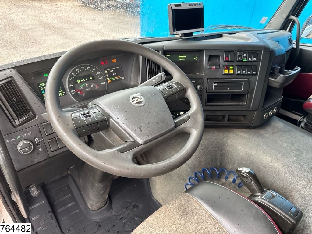 Volvo FMX 450 8x4, Euro 6, hub reduction