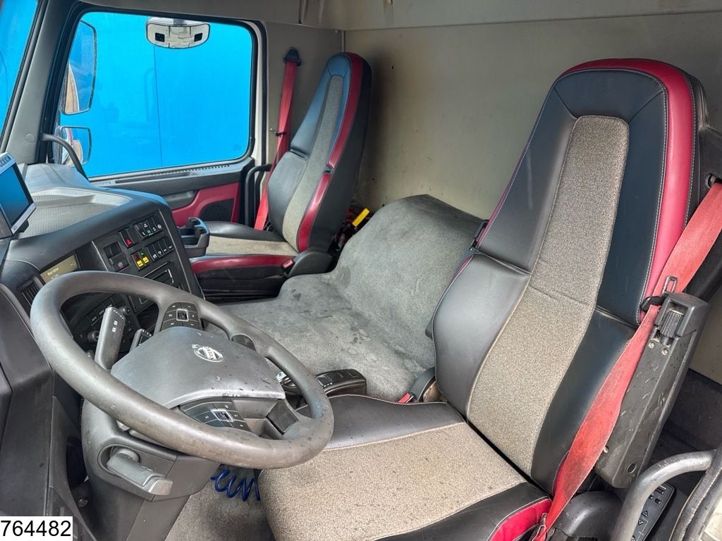Volvo FMX 450 8x4, Euro 6, hub reduction
