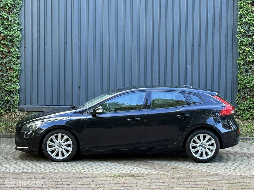 Volvo V40 1.6 D2 |Automaat|LED|Navi|Trekhaak|Boekjes