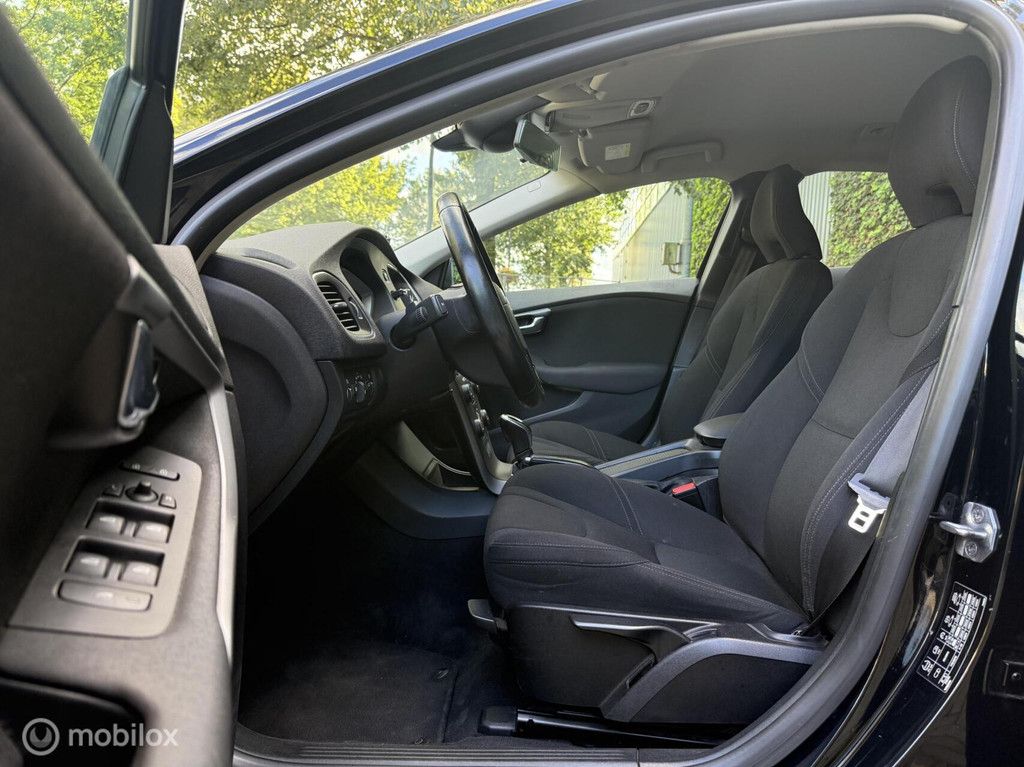Volvo V40 1.6 D2 |Automaat|LED|Navi|Trekhaak|Boekjes