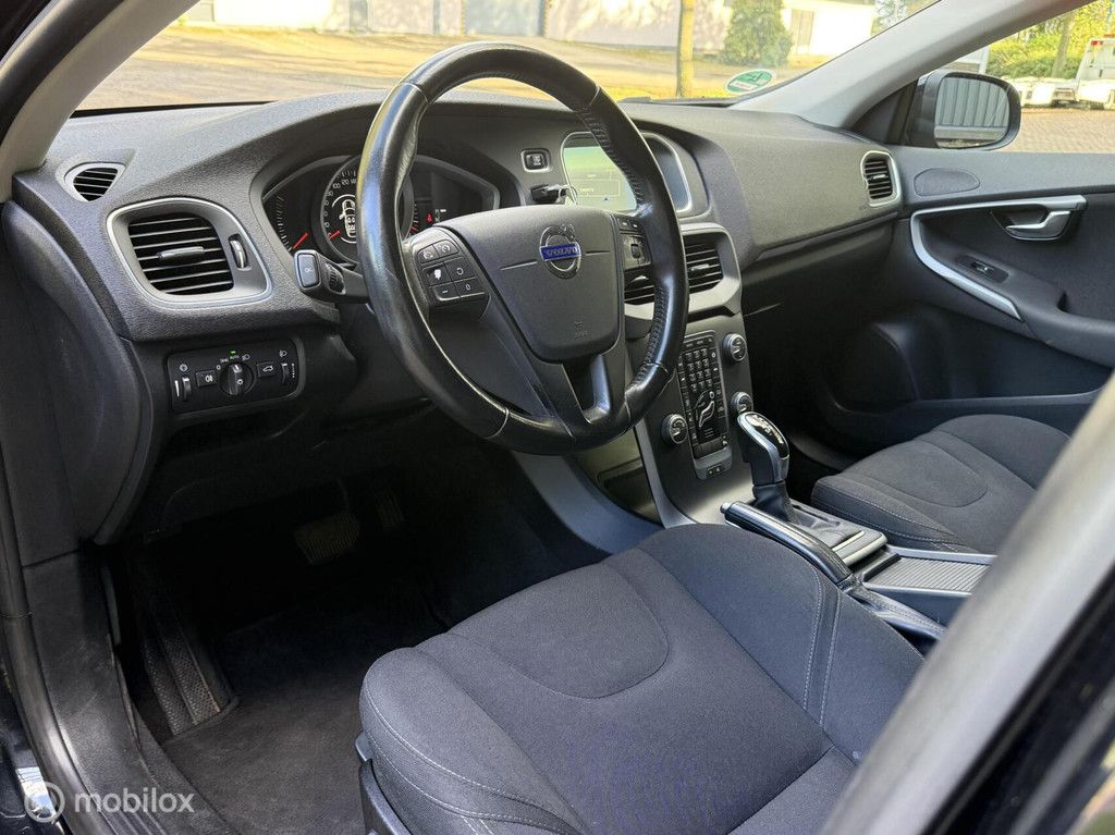 Volvo V40 1.6 D2 |Automaat|LED|Navi|Trekhaak|Boekjes