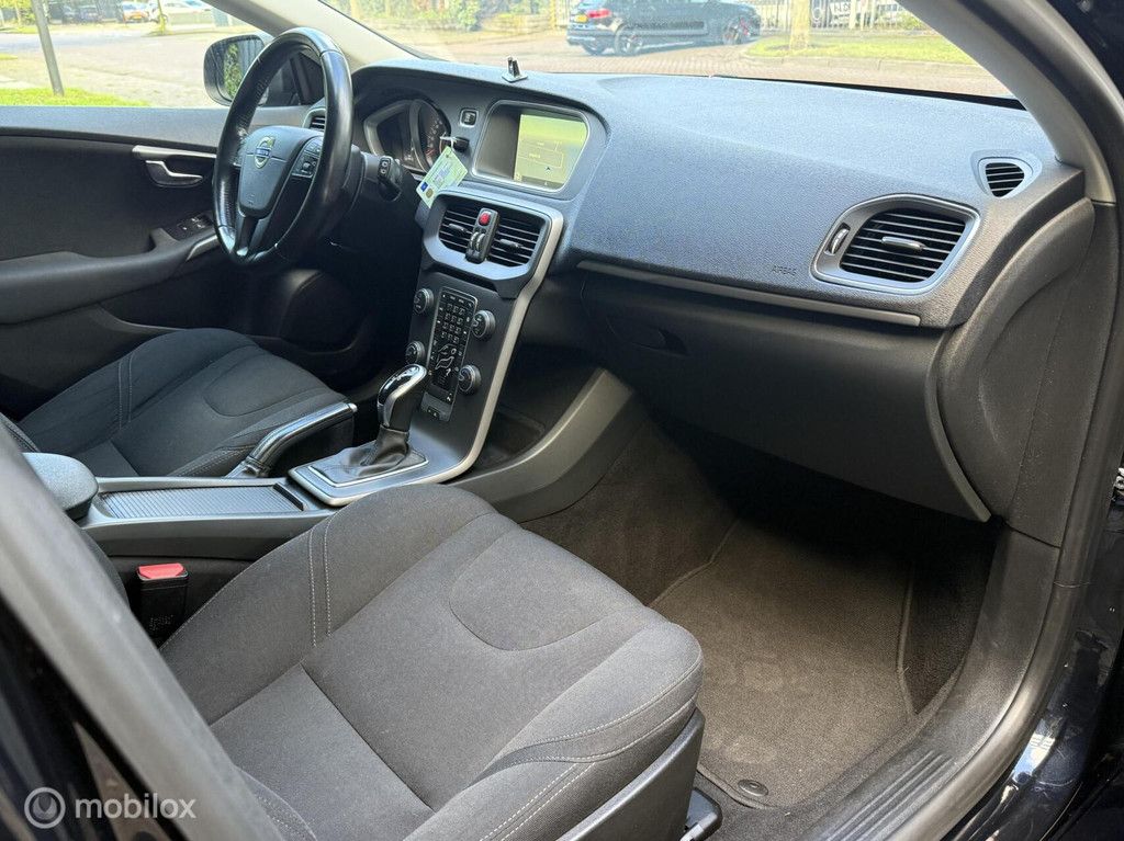 Volvo V40 1.6 D2 |Automaat|LED|Navi|Trekhaak|Boekjes