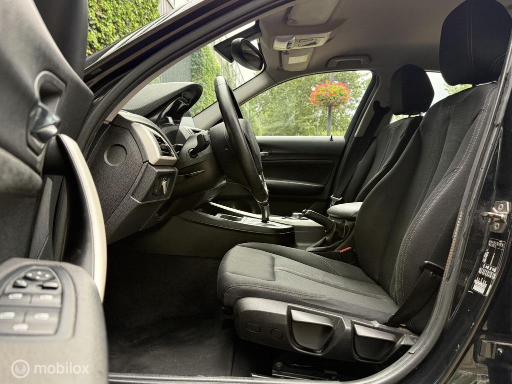 BMW 1-serie 116d Sport |Automaat|Stoelverw|LED|Pdc|Boekjes