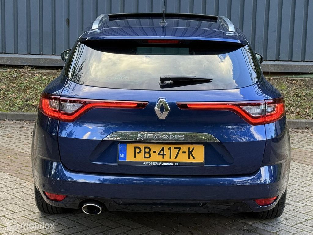 Renault Megane Estate 1.2 TCe Bose |Pano|Camera|Keyless|Nap