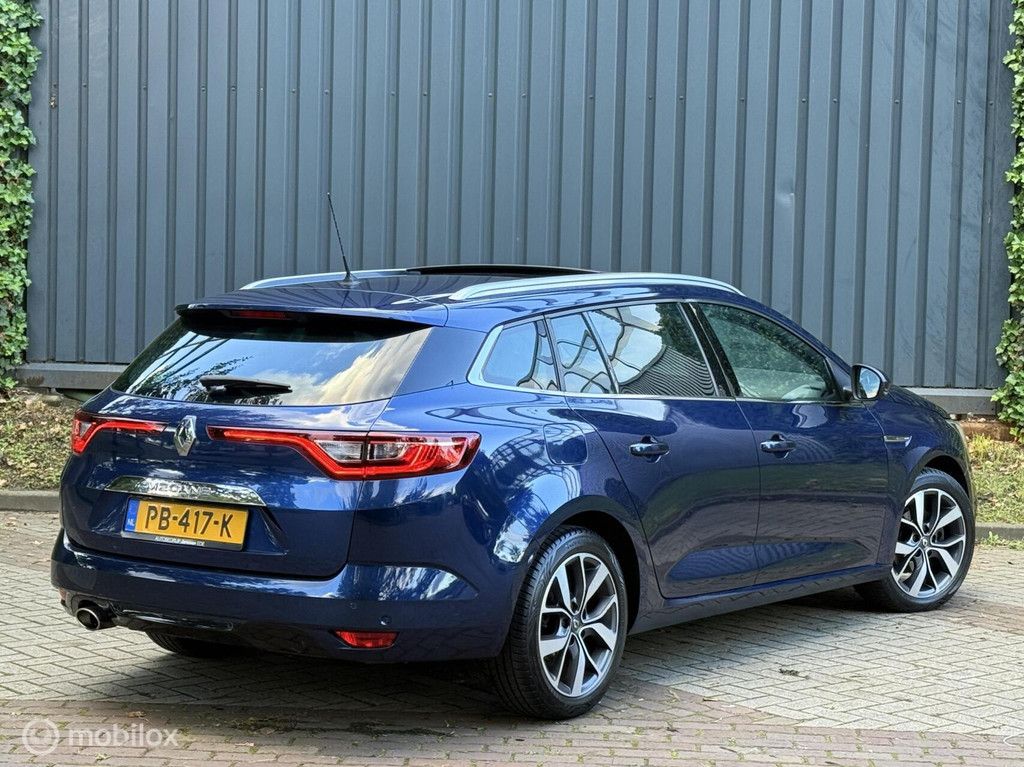 Renault Megane Estate 1.2 TCe Bose |Pano|Camera|Keyless|Nap