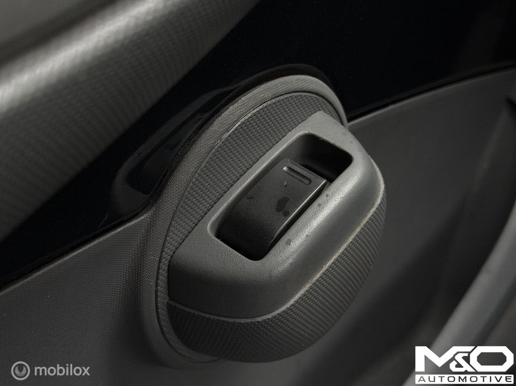 Peugeot 107 1.0-12V Sportium | CARPLAY | AIRCO | APK