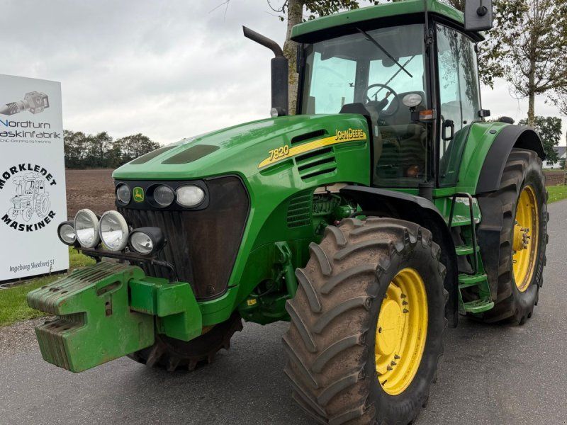 John Deere 7820 Fin brugt med Hitchkrog, TLS affjedret foraksel mm