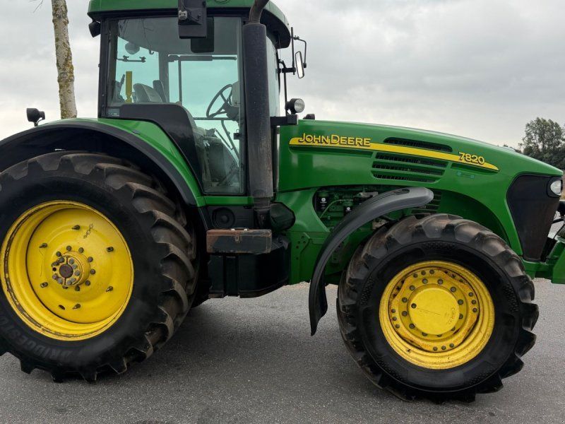 John Deere 7820 Fin brugt med Hitchkrog, TLS affjedret foraksel mm