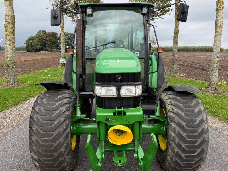 John Deere 5720 Fin bette med frontlift samt front PTO