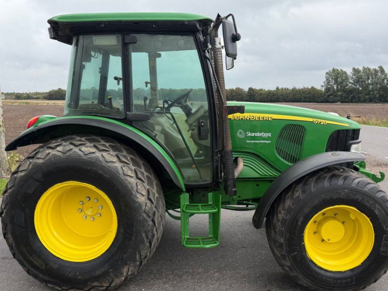 John Deere 5720 Fin bette med frontlift samt front PTO