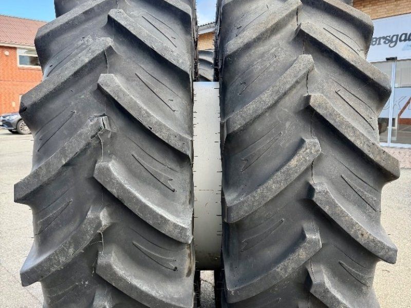 MRL 2 sæt Farm Super 520/85 R42 tvillingehjul