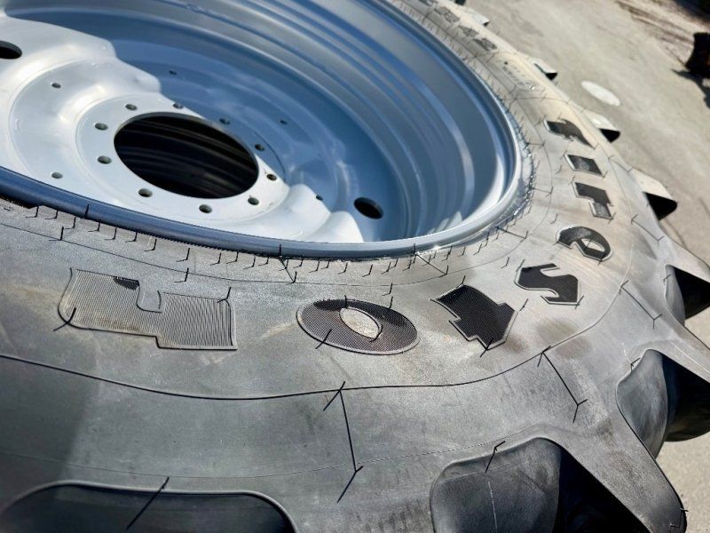 Firestone MAXI TRACTION 65 – 650/65 R42.