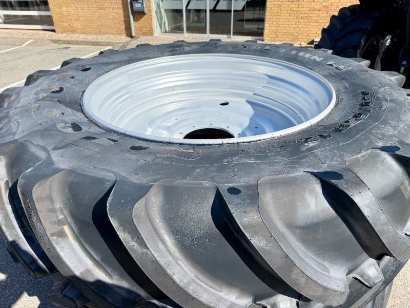 Firestone MAXI TRACTION 65 – 650/65 R42.