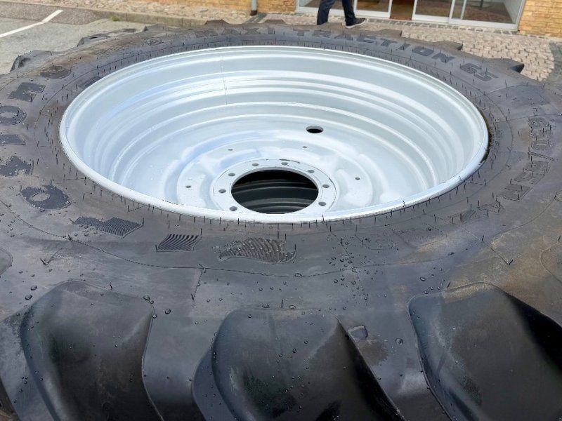 Firestone Maxi Traction 65 – 650/65 R42