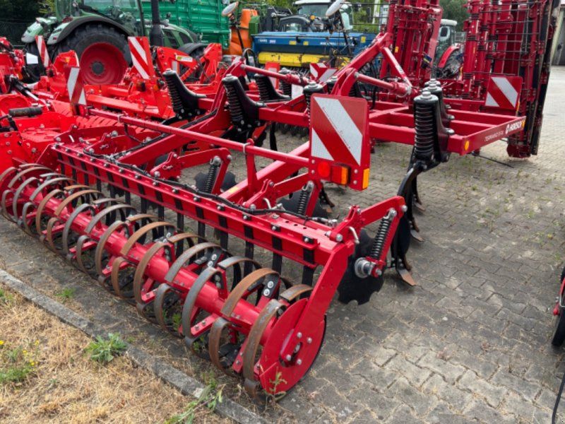 Horsch Terrano 3 FX gef. RollFl