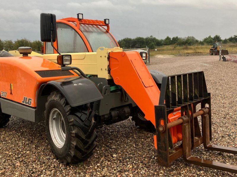JLG 307