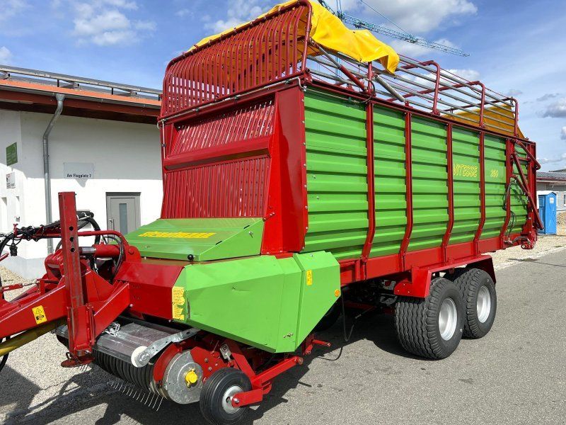 Strautmann Vitesse 260 mit neuen 520-er Reifen und im guten Zustand
