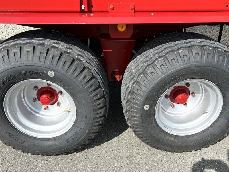 Strautmann Vitesse 260 mit neuen 520-er Reifen und im guten Zustand