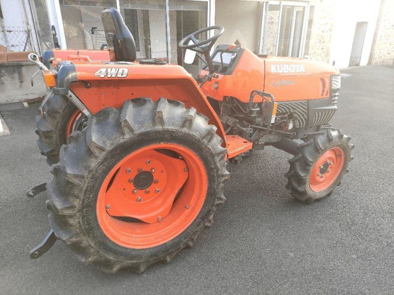 Kubota L3200DW