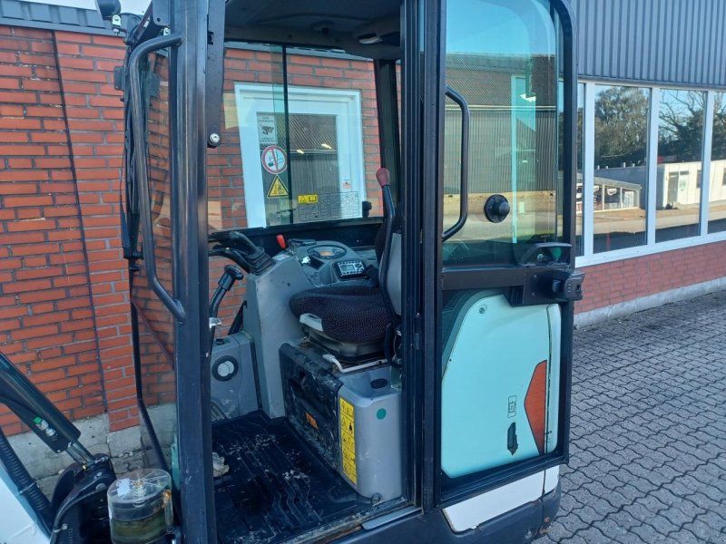 Bobcat E19