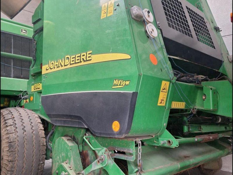John Deere 592
