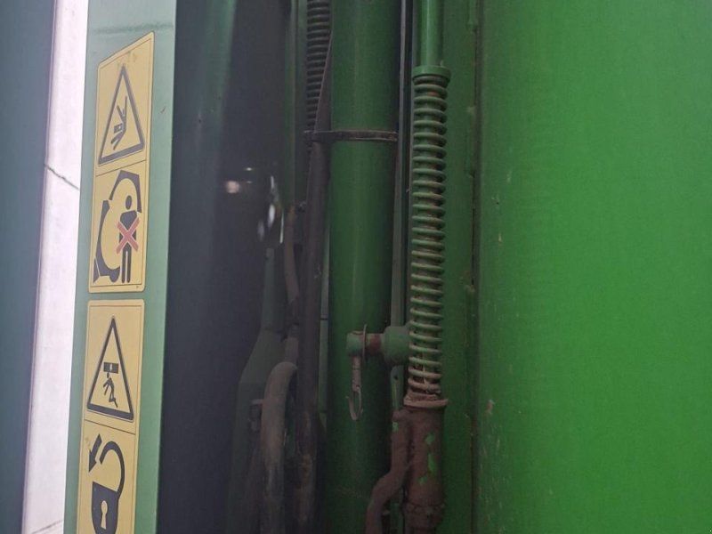 John Deere 590