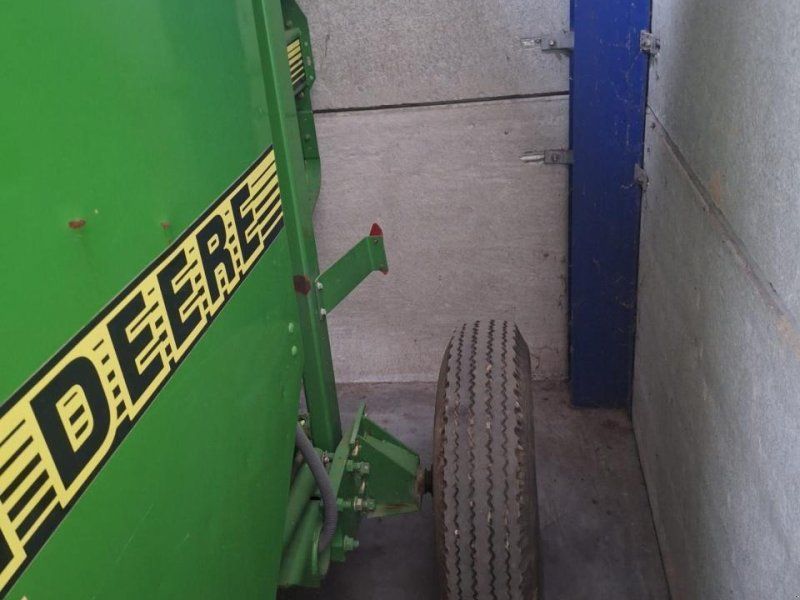 John Deere 590
