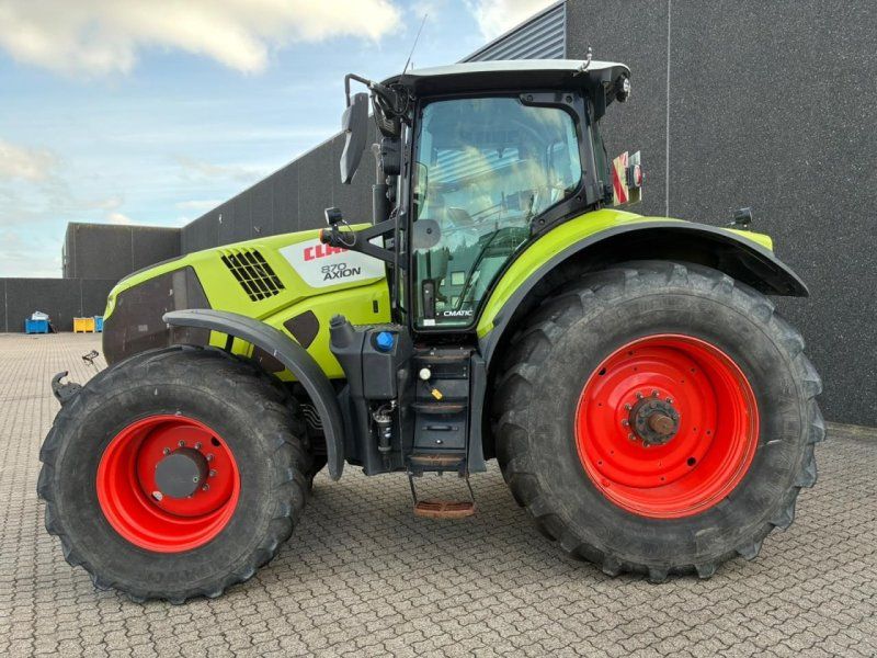 Claas AXION 870