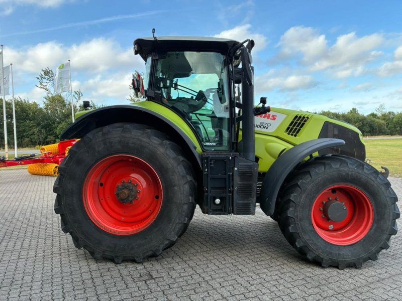 Claas AXION 870
