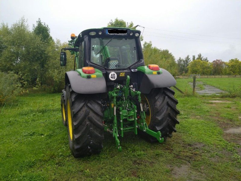 John Deere 6100M mit 603R Frontlader