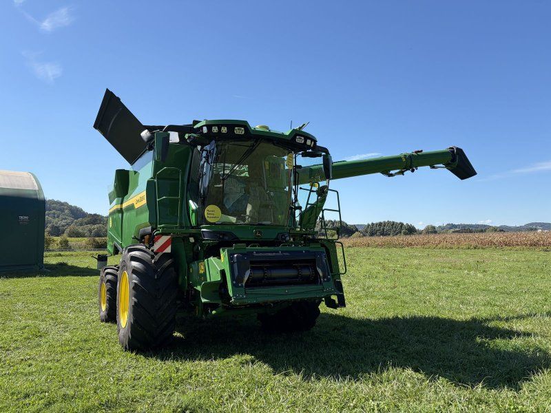 John Deere S7 700