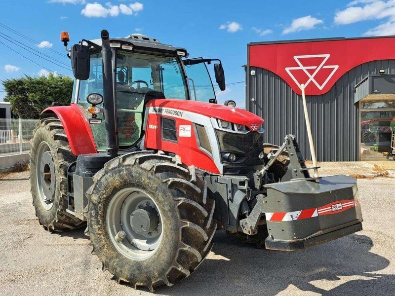 Massey Ferguson 7S210