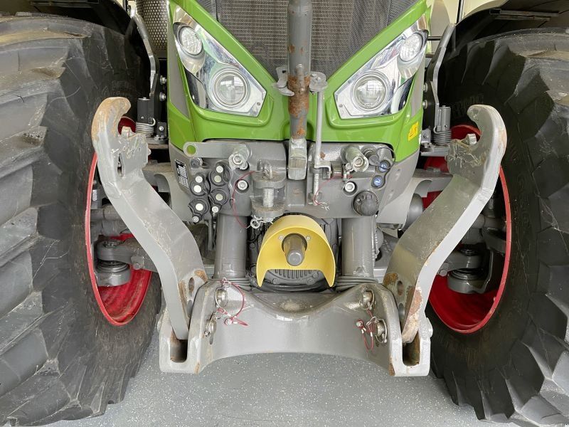 Fendt 933 VARIO S4 PROFI PLUS