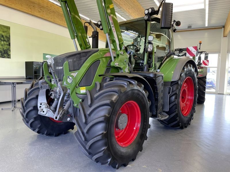 Fendt 724 VARIO S4 PROFI PLUS