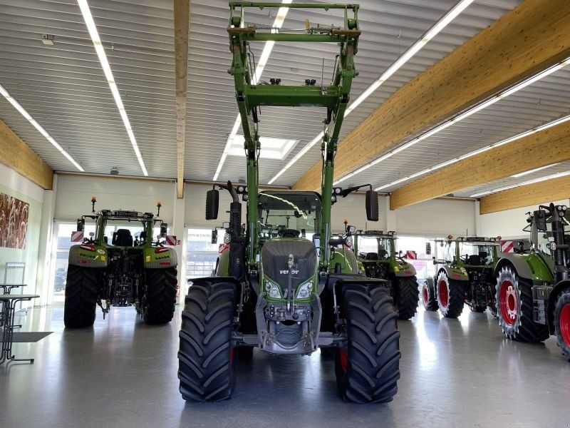 Fendt 724 VARIO S4 PROFI PLUS