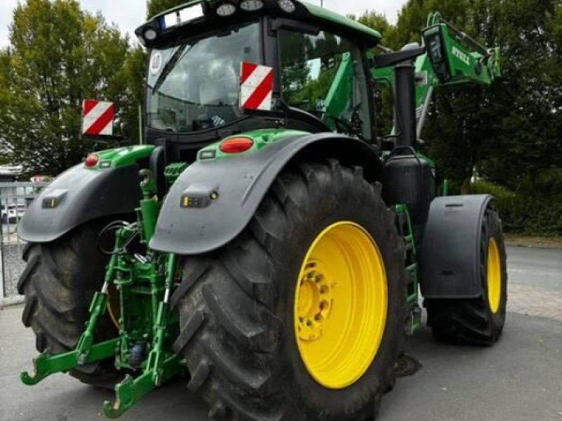 John Deere 6R 230