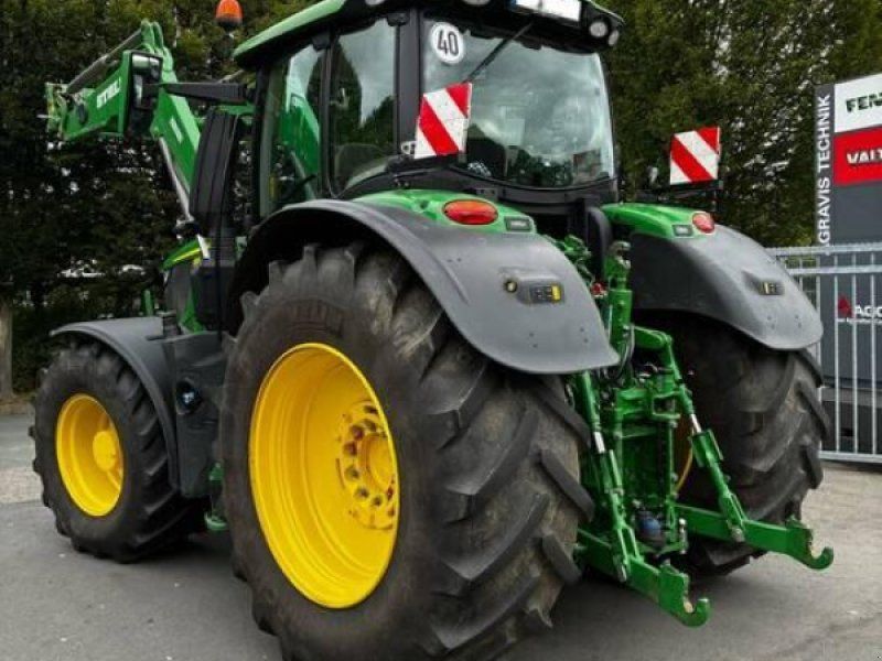 John Deere 6R 230