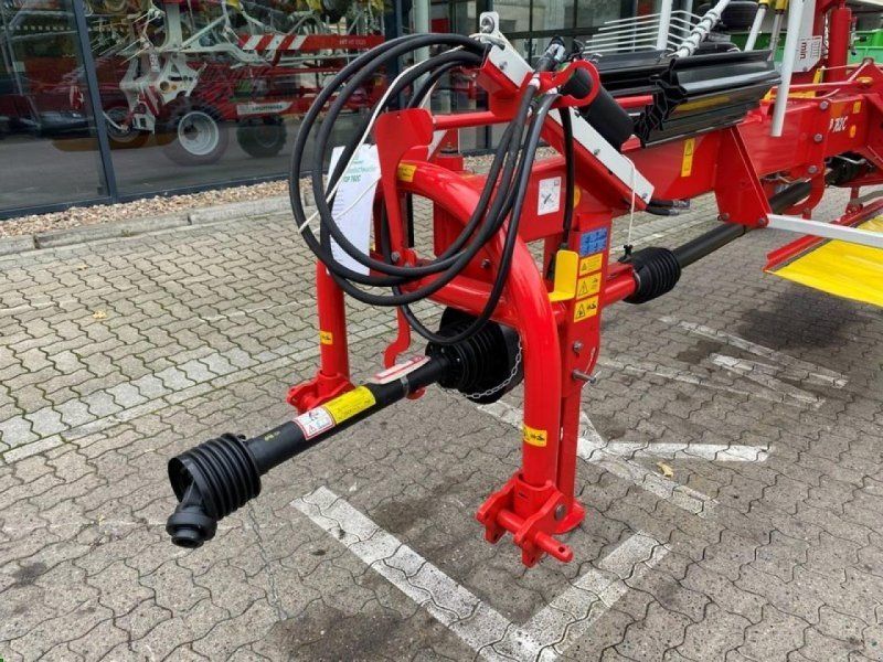 Pöttinger TOP 762C MITTEN