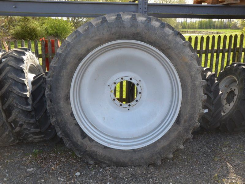 Galaxy 380/90 R46 Earth Pro
