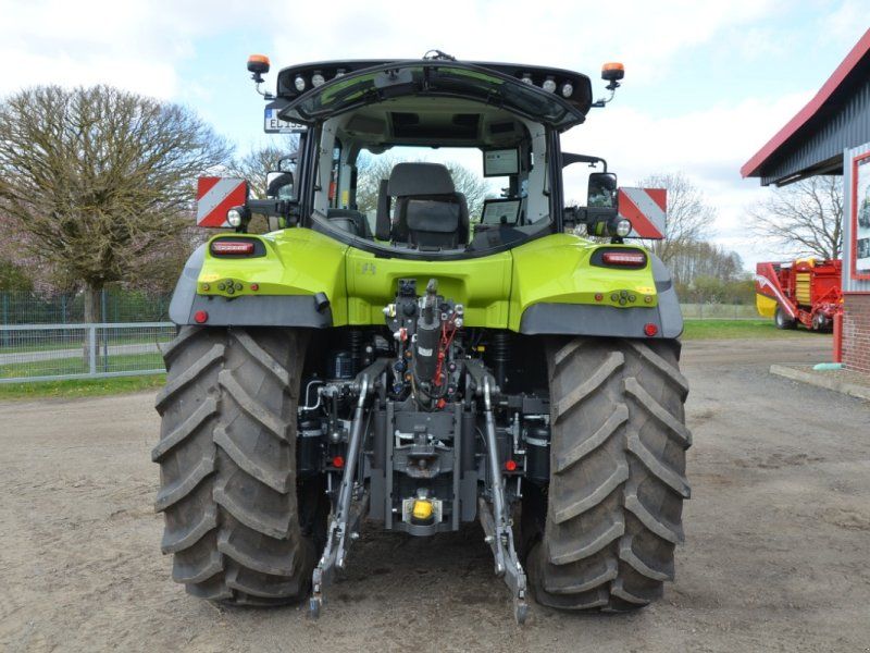 Claas ARION 660 CMATIC NIGHT EDITI