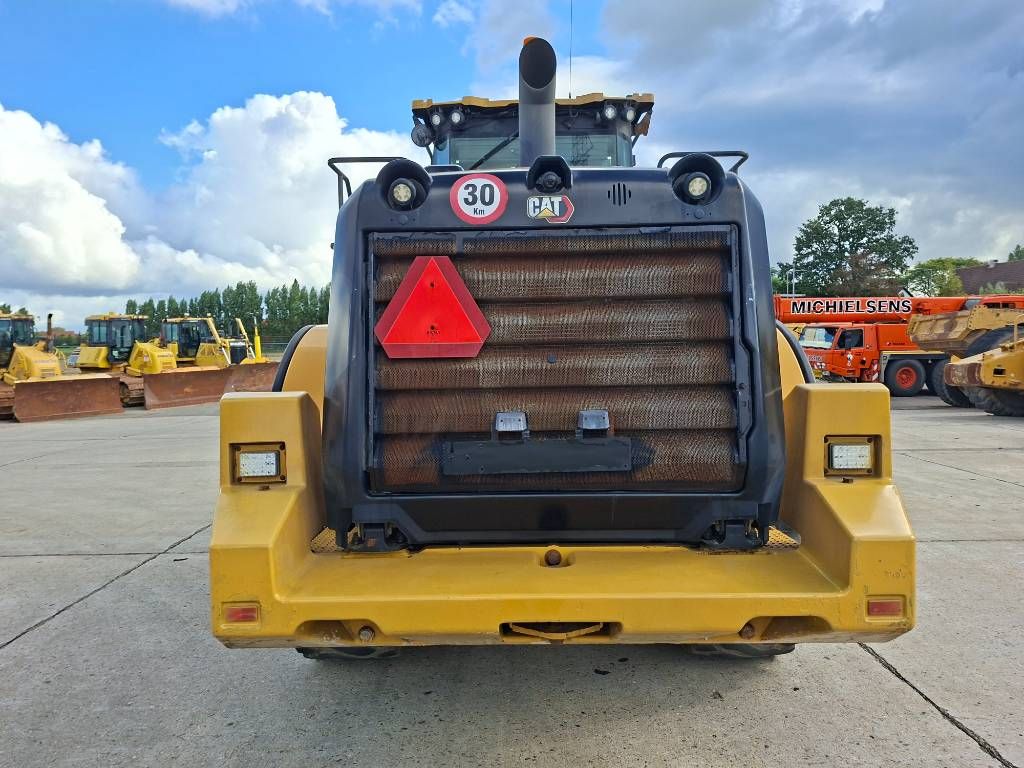 CAT 962M